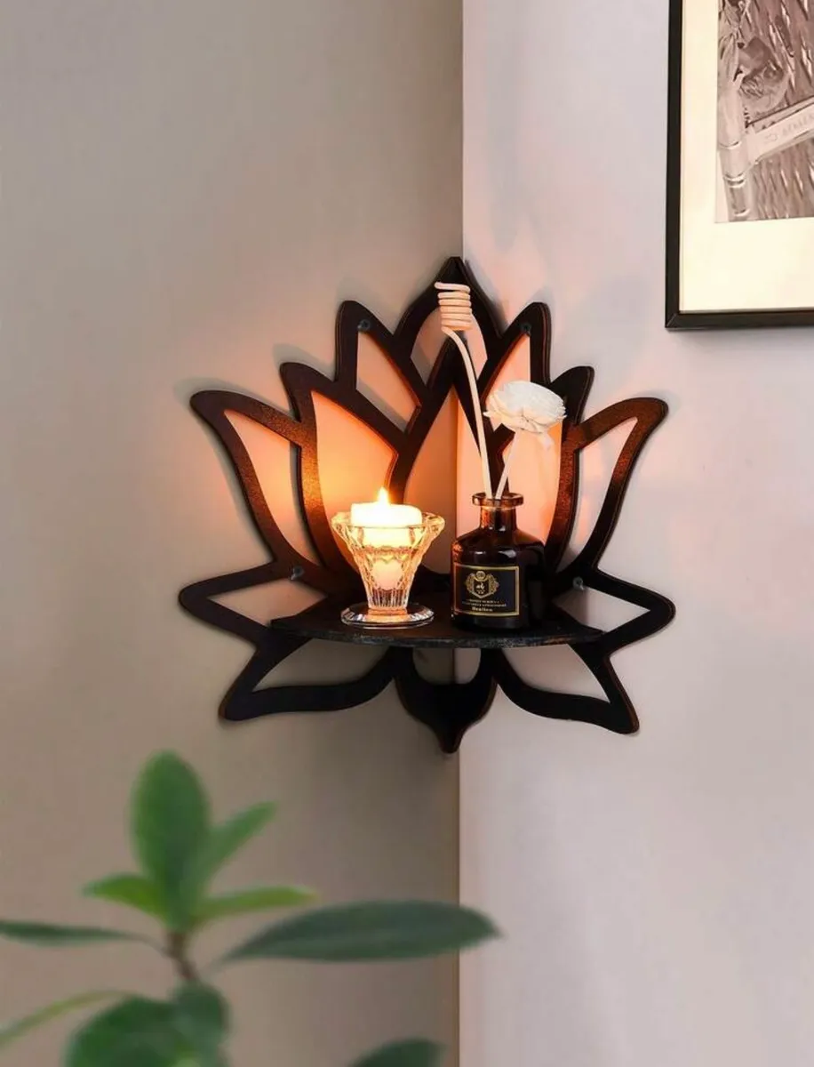 Lotus Shaped Wooden Corner Rack